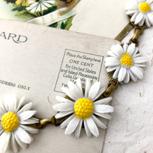 Load image into Gallery viewer, Daisy - reimagined vintage necklace