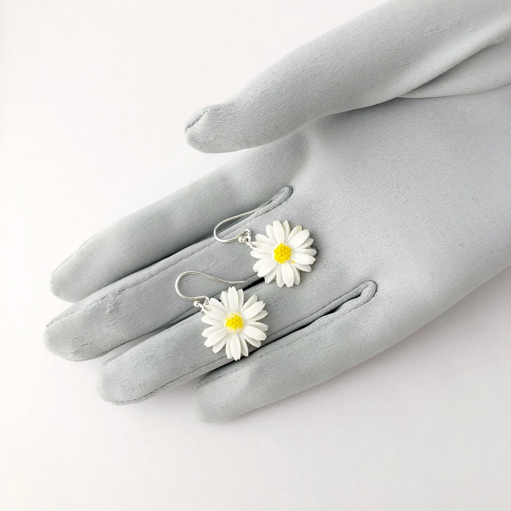 Vintage daisy earrings cheap