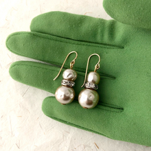 Load image into Gallery viewer, Vintage baroque pearl bead earrings
