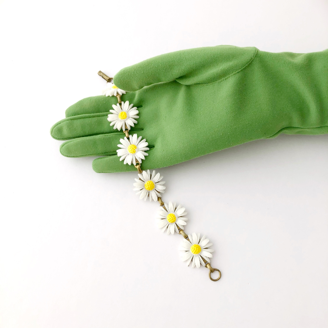 日本未入荷★VINTAGE HOLLYWOOD★Flutter Daisy Bracelet★人気 VINTAGE HOLLYWOOD SWING DAISY CHARM NECKLACE ヴィンテージ